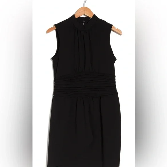 Nicole Miller Sleeveless Ruched Dress. Size 12 - Picture 3 of 14